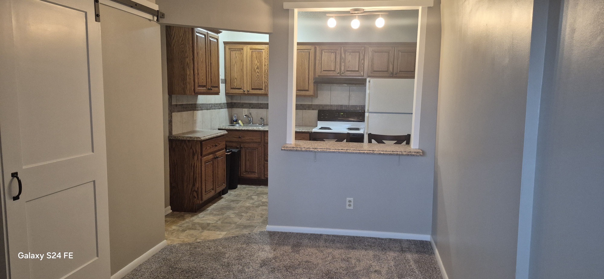 146 South Central Avenue - B