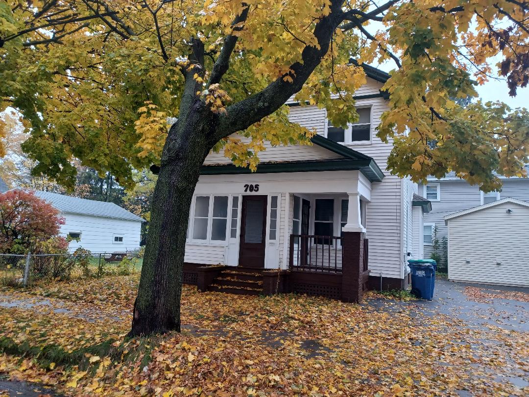 705 Kickbusch Street - 1